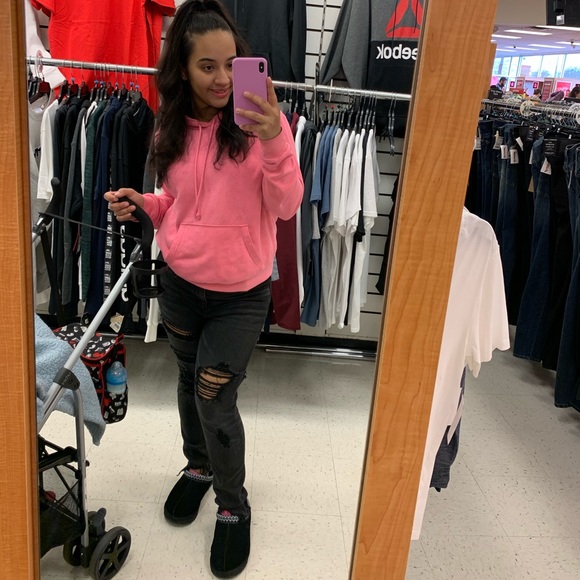 Meet your Posher, Brianna - Picture 3 of 3